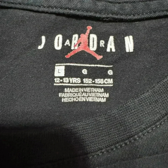 Nike T-Shirt - Picture 7 of 7